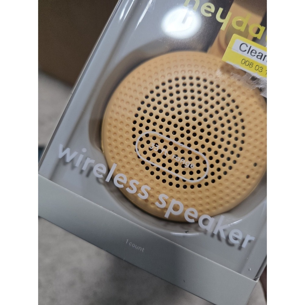 heyday Round Portable Bluetooth Speaker with Loop New - Picture 2 of 2